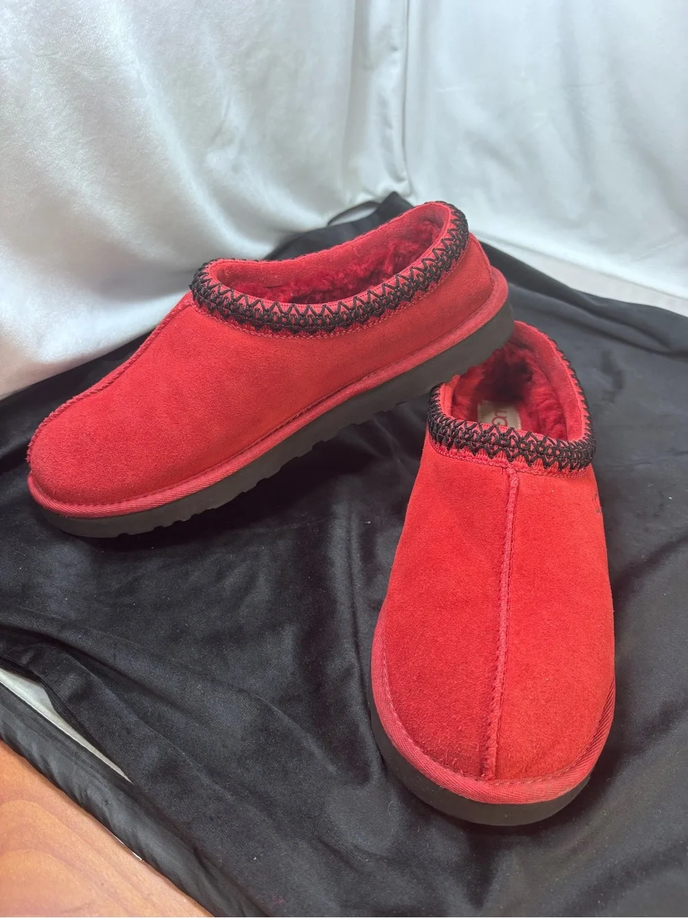 UGG Tasman Samba Red Men’s Size 10